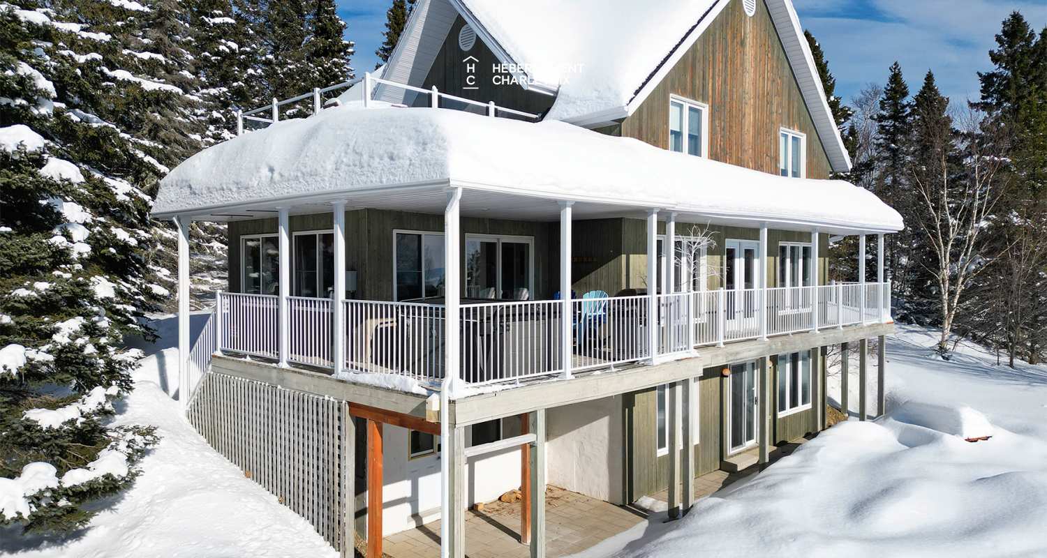 ATM-279 - Inviting Villa with breathaking views: Perfect for gatherings and exploring beautiful Charlevoix!